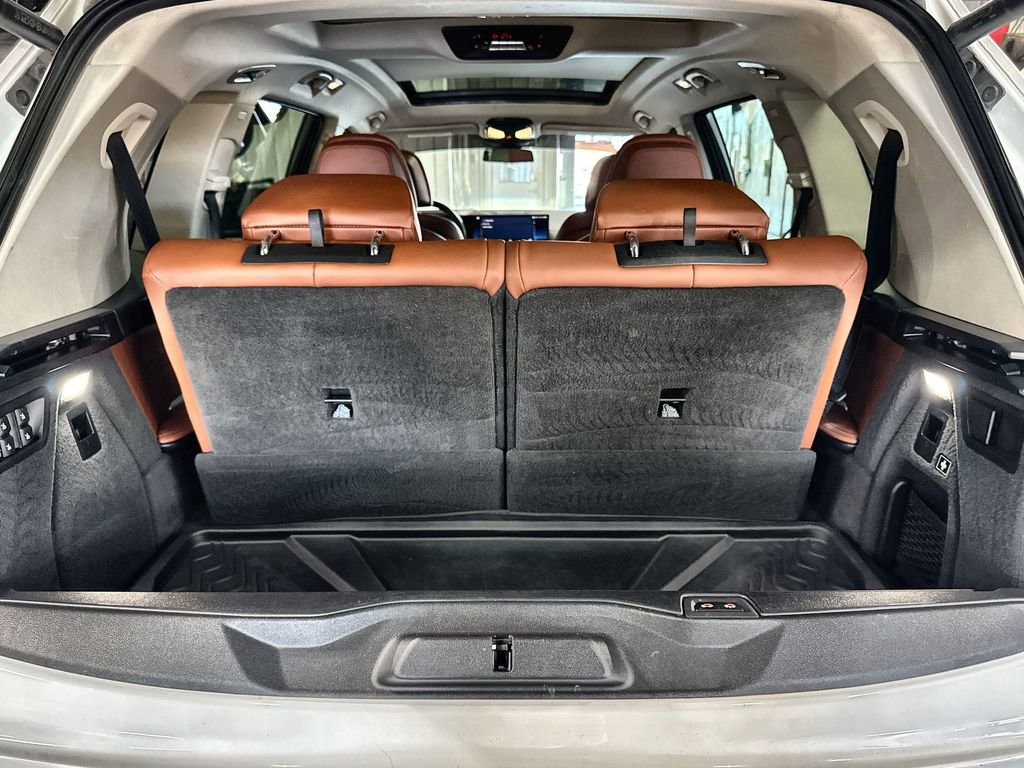 Used 2023 BMW X7 xDrive40i w/ Executive Package image 30