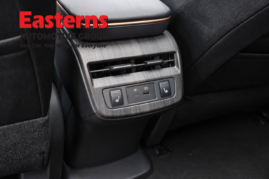 Used 2024 Nissan Ariya AWD image 26