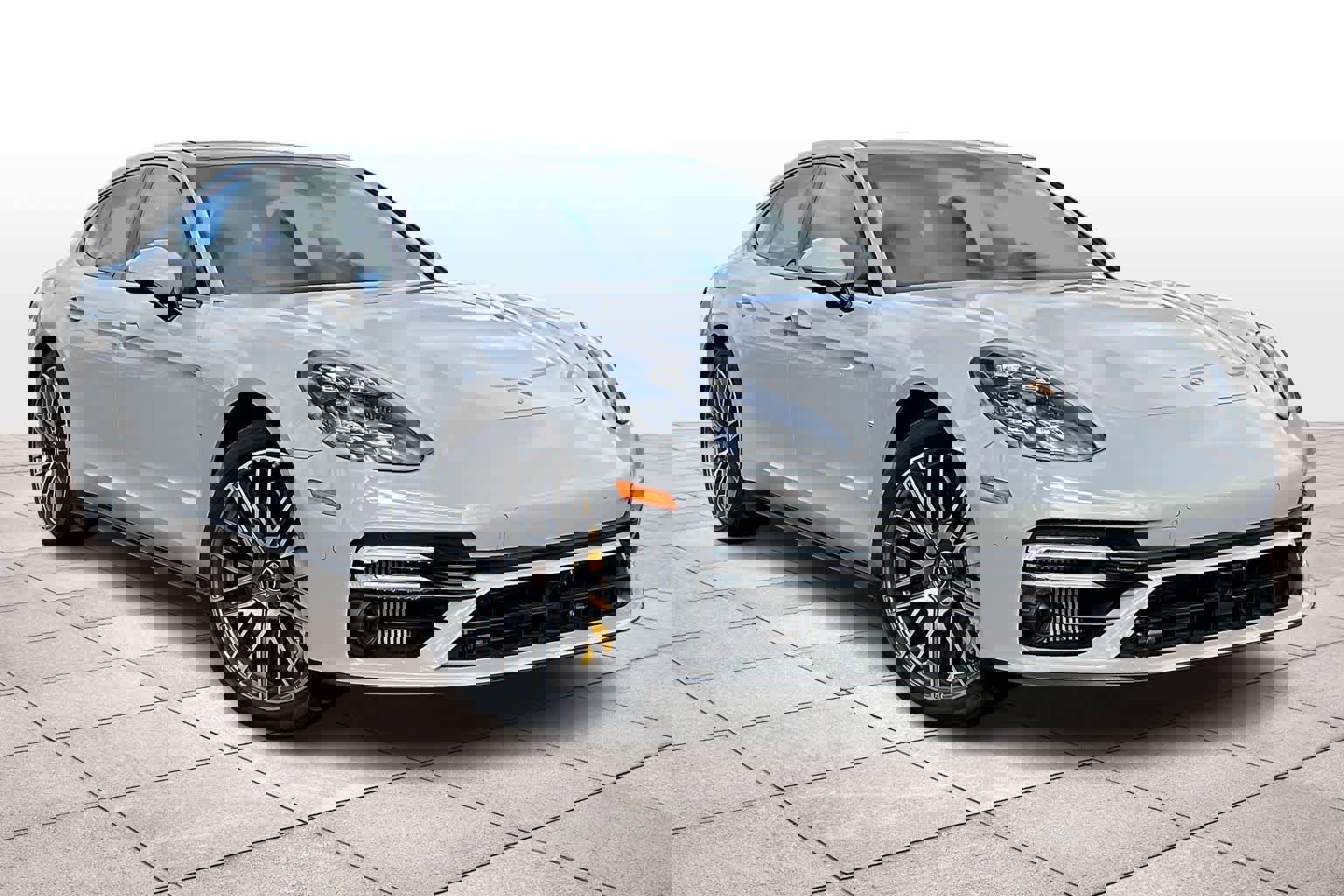 Used 2022 Porsche Panamera Turbo S image 2