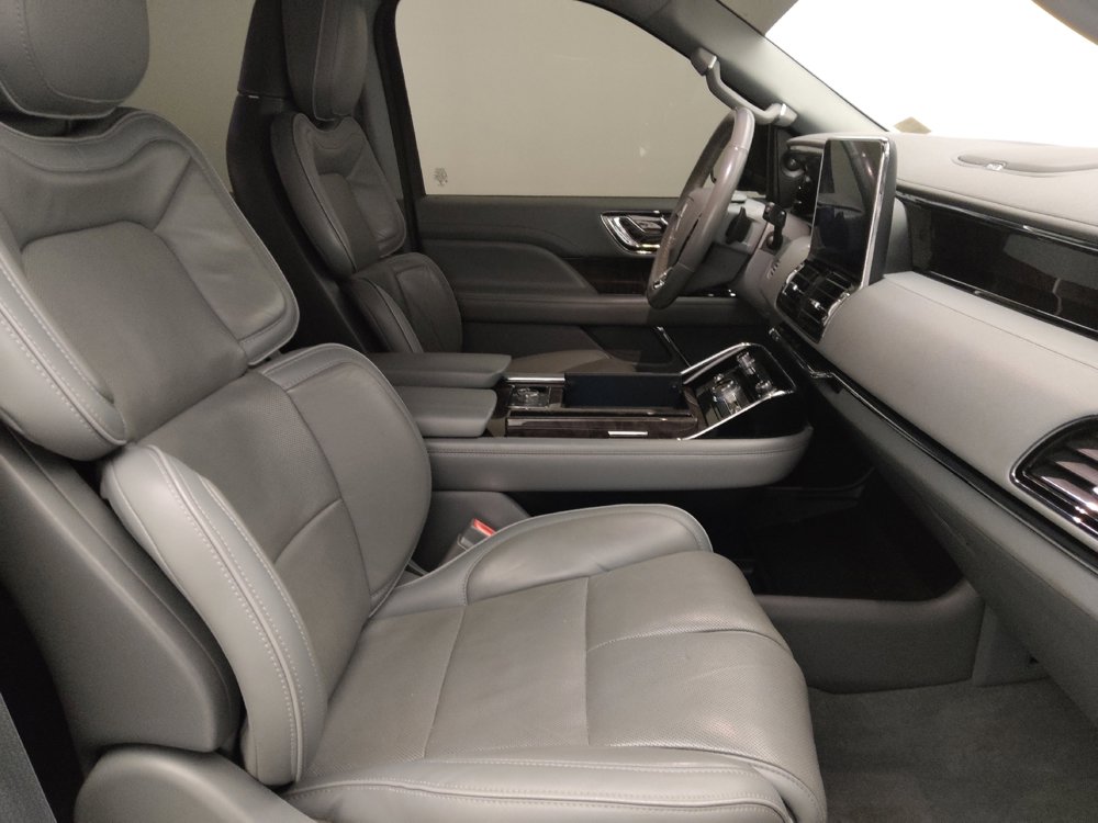 Used 2018 Lincoln Navigator L Reserve w/ Technology Package image 21