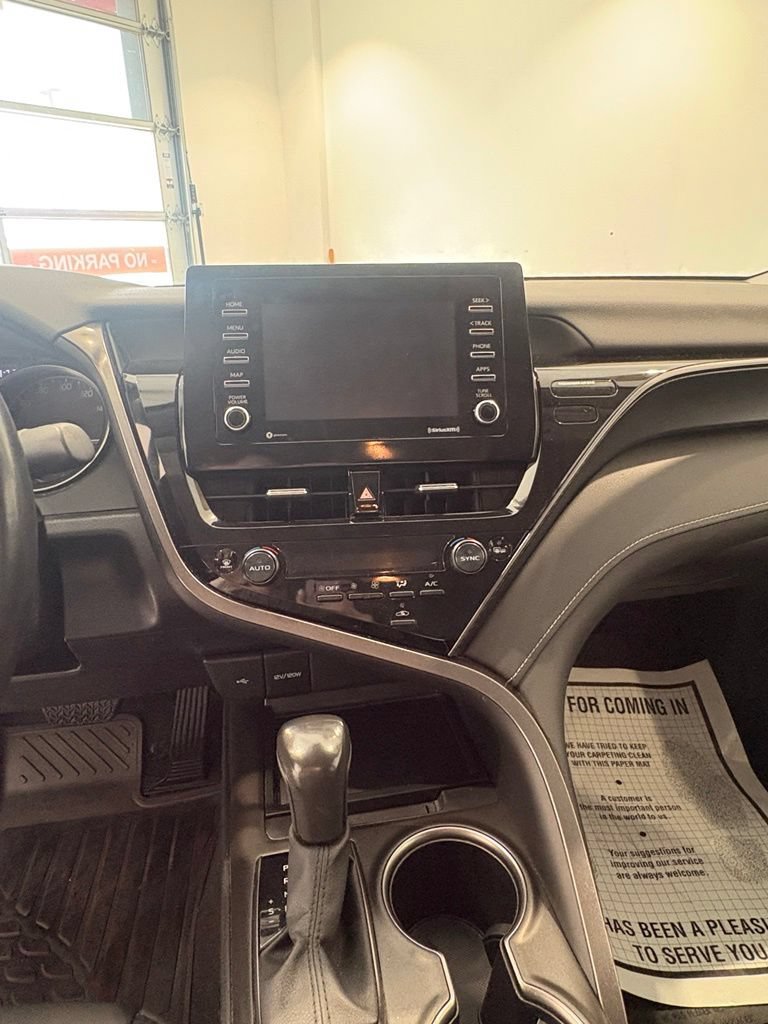 Used 2024 Toyota Camry SE w/ Cold Weather Package AWD/4WD image 20