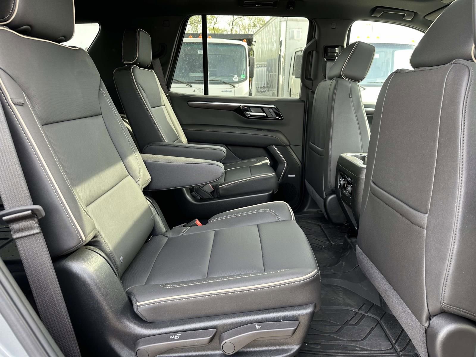 Used 2025 Chevrolet Tahoe Premier w/ Sun And Tow Package AWD/4WD image 25