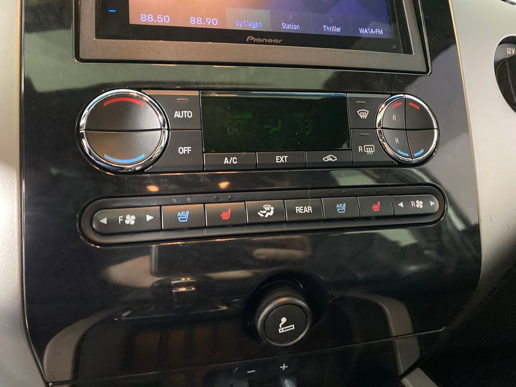 Used 2013 Ford Expedition Limited image 21