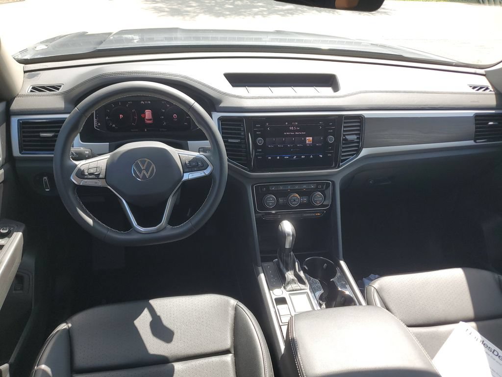 Certified 2023 Volkswagen Atlas SE FWD image 3