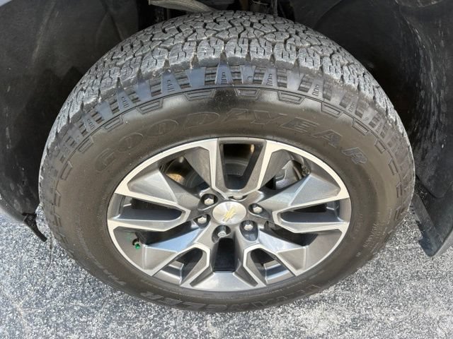 Used 2022 Chevrolet Silverado 1500 LT AWD/4WD image 15