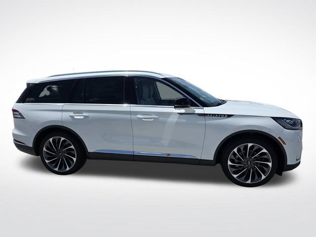 New 2026 Lincoln Aviator Reserve w/ Luxury Package RWD image 2