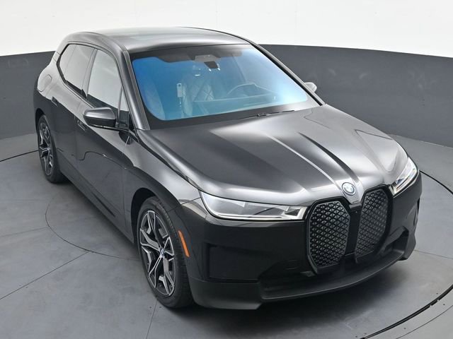 Used 2022 BMW iX xDrive50 AWD/4WD image 27