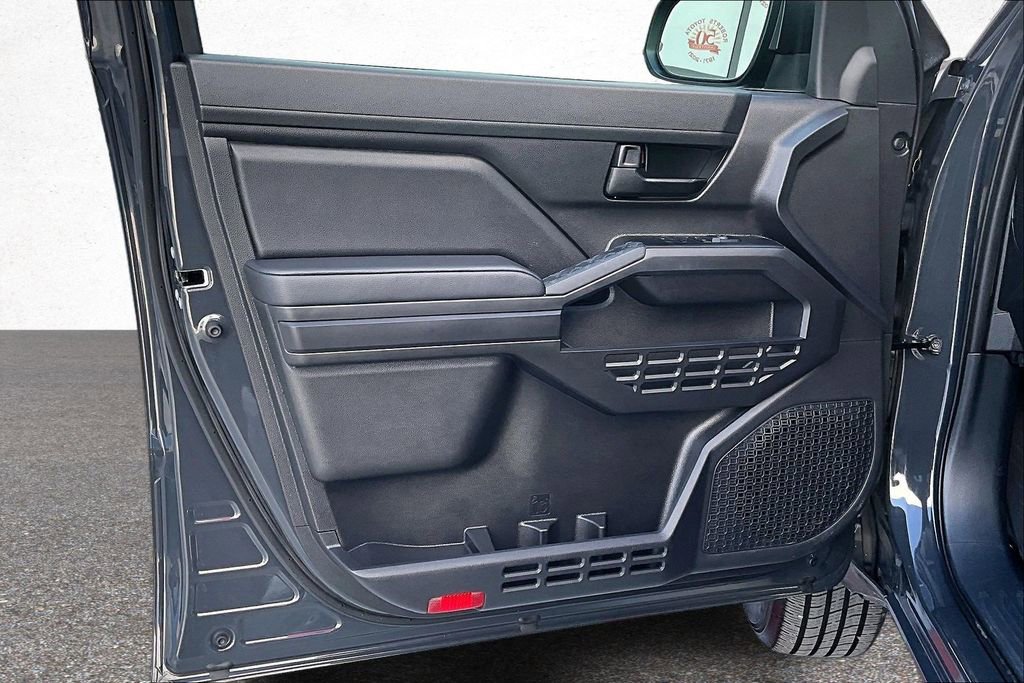 Used 2025 Toyota Tacoma SR image 16