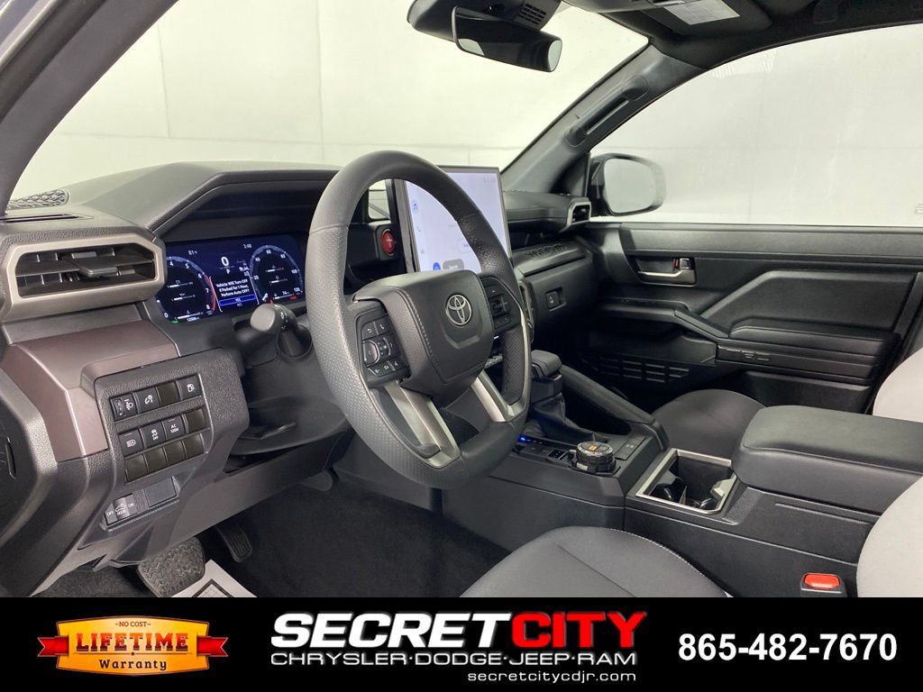 Used 2025 Toyota Tacoma TRD Off-Road AWD/4WD image 10