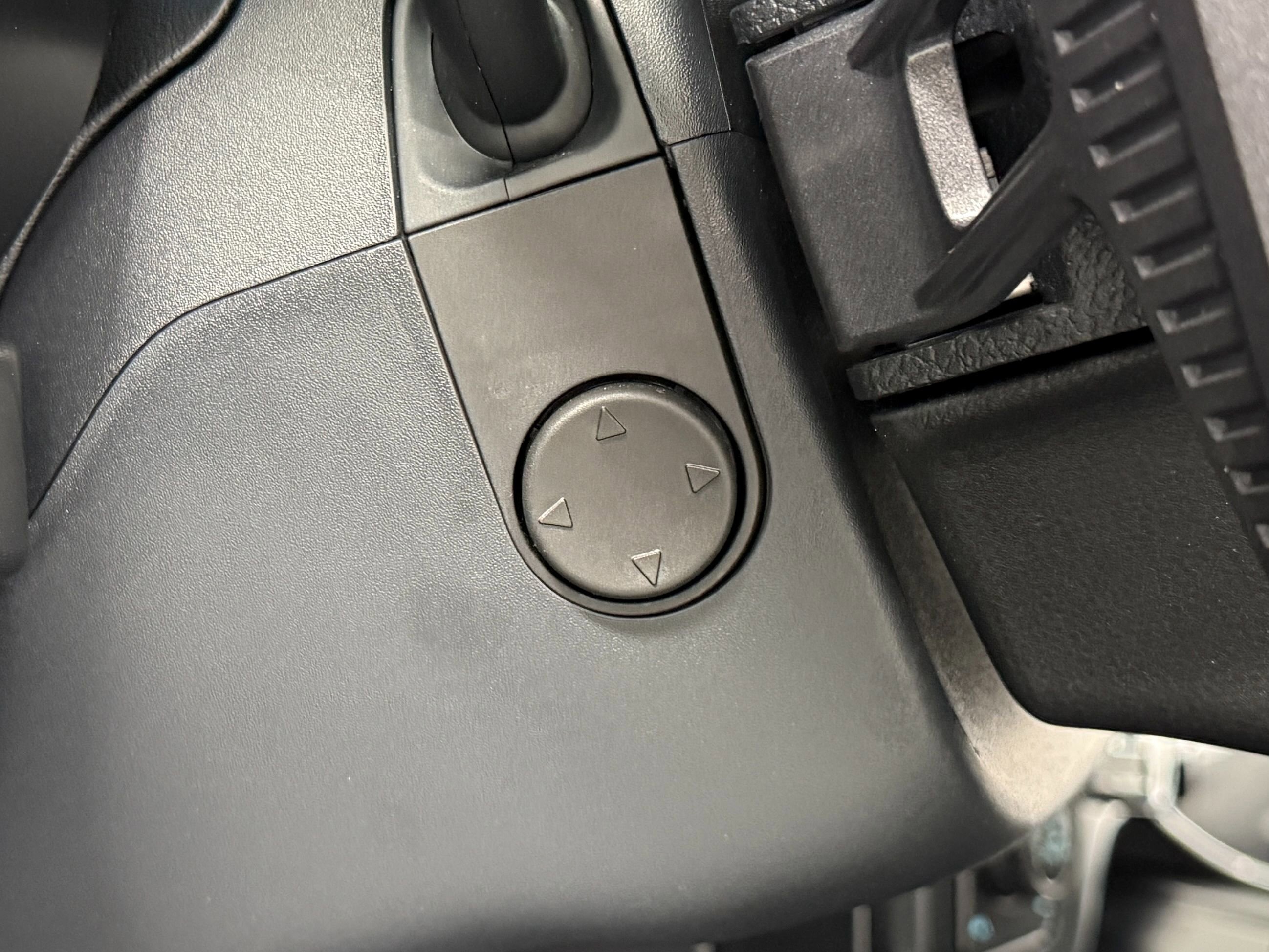 Used 2025 Ford F150 Raptor AWD/4WD image 25