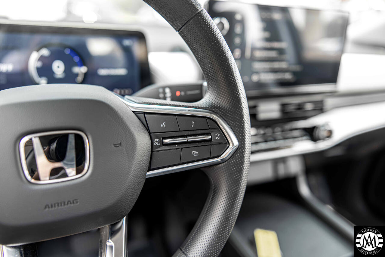 Used 2025 Honda Prologue EX image 23