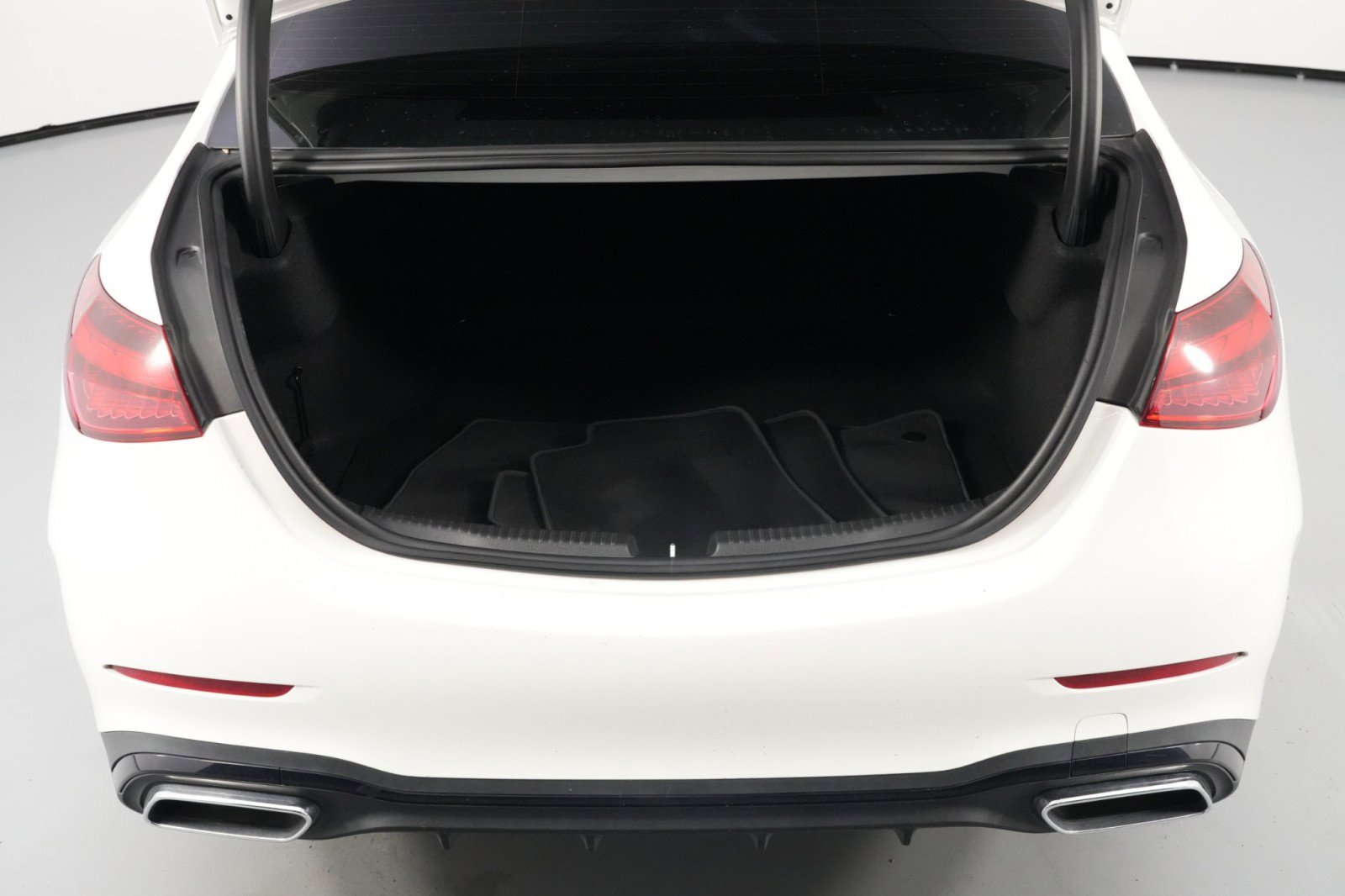 Used 2022 Mercedes-Benz C 300 Sedan w/ AMG Line w/ Night Package image 9