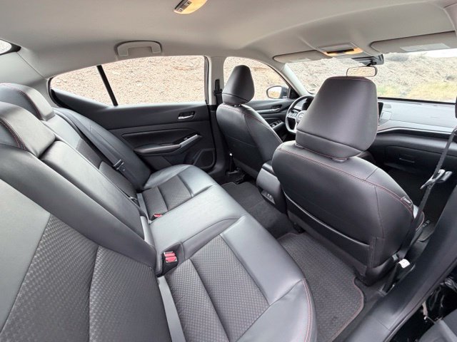 Used 2025 Nissan Altima 2.5 SR FWD image 28