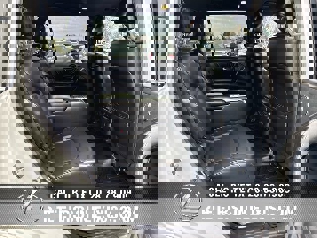 Used 2022 Nissan Armada SL w/ Midnight Edition Package image 18