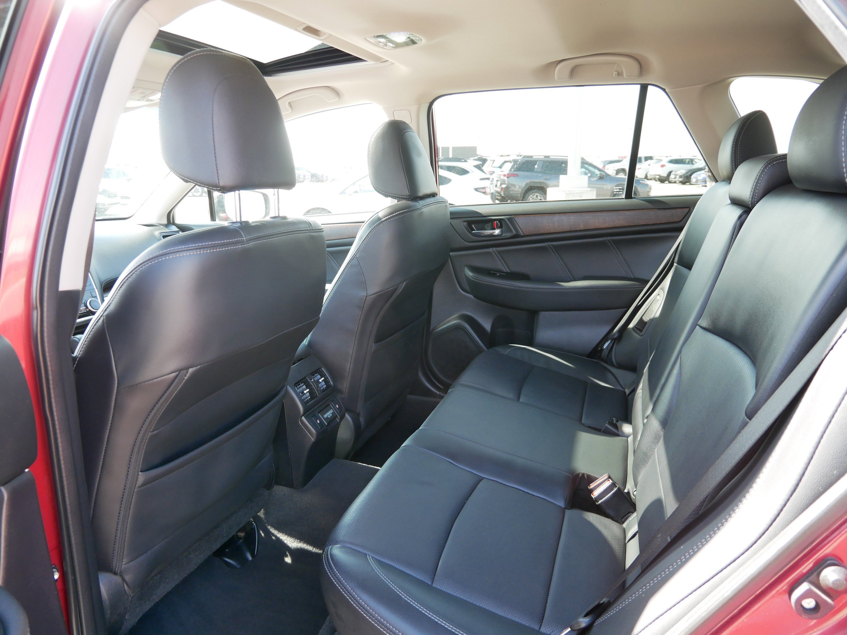 Used 2018 Subaru Outback 2.5i Limited w/ Popular Package #2 image 33