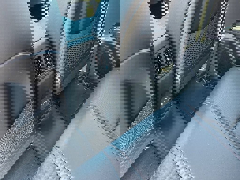 Used 2025 Hyundai Tucson Limited image 15