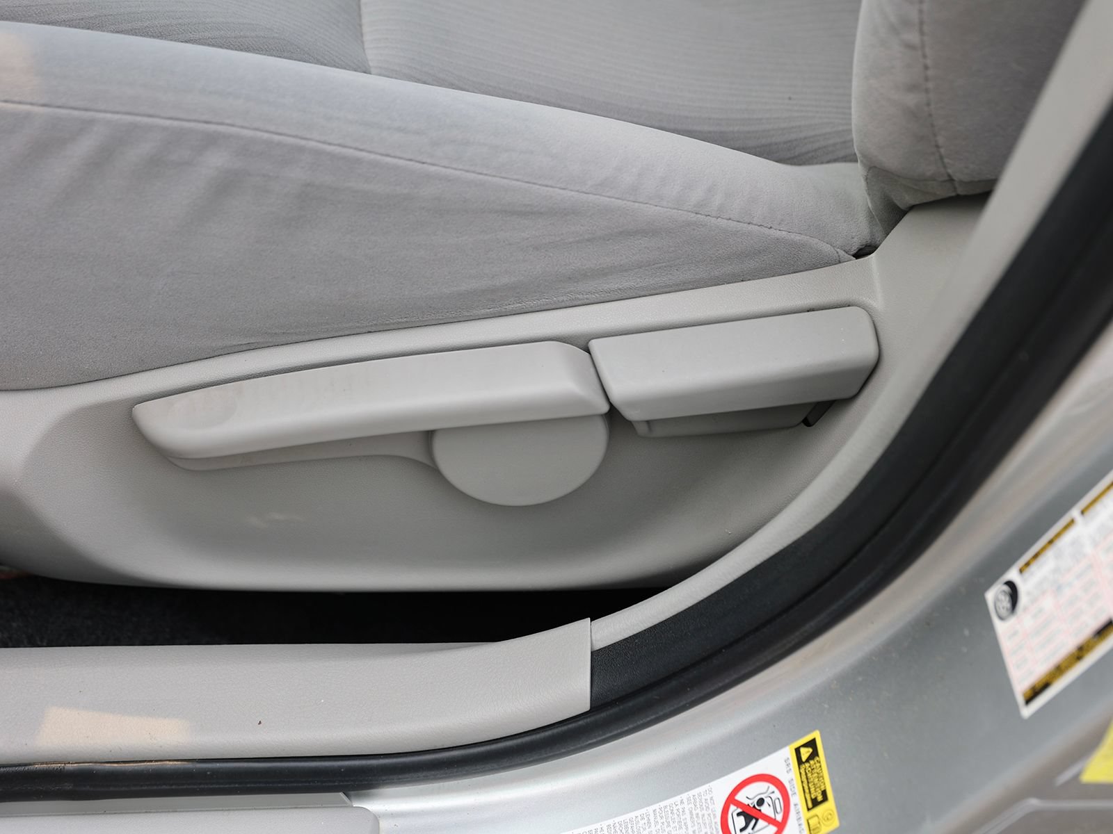 Used 2011 Toyota Corolla LE FWD image 17
