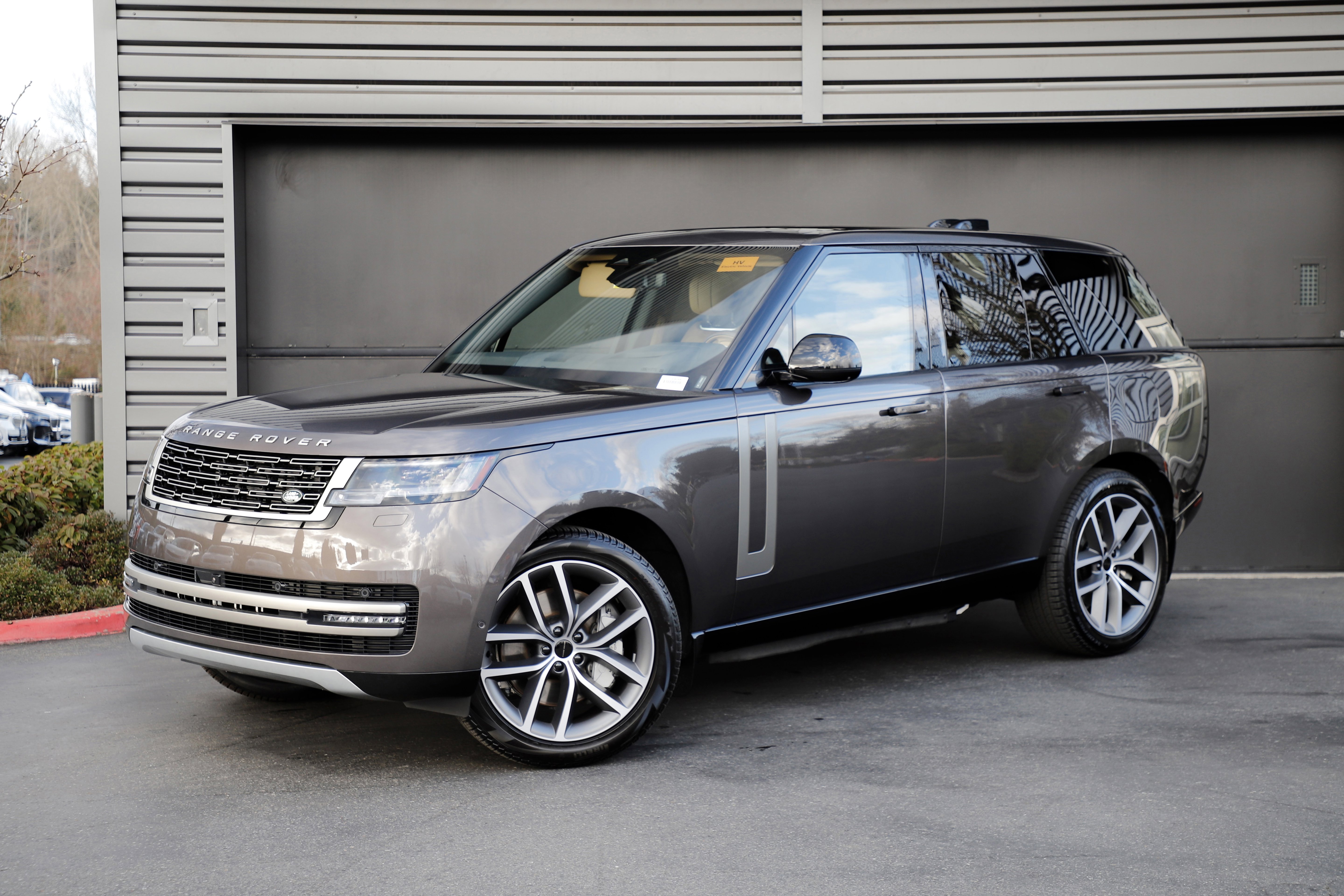 New 2026 Land Rover Range Rover SE image 1