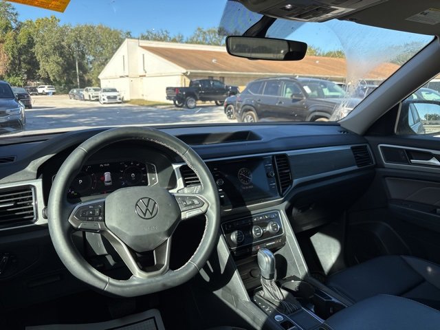 Used 2023 Volkswagen Atlas SE w/ Panoramic Sunroof Package image 14