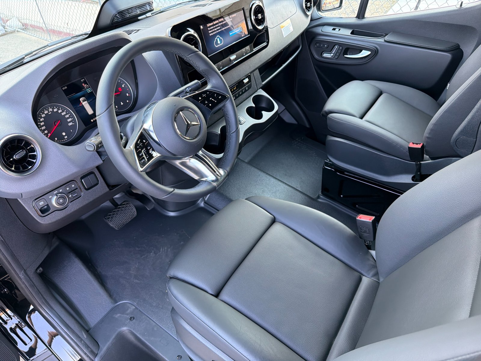 New 2026 Mercedes-Benz Sprinter 2500 image 9