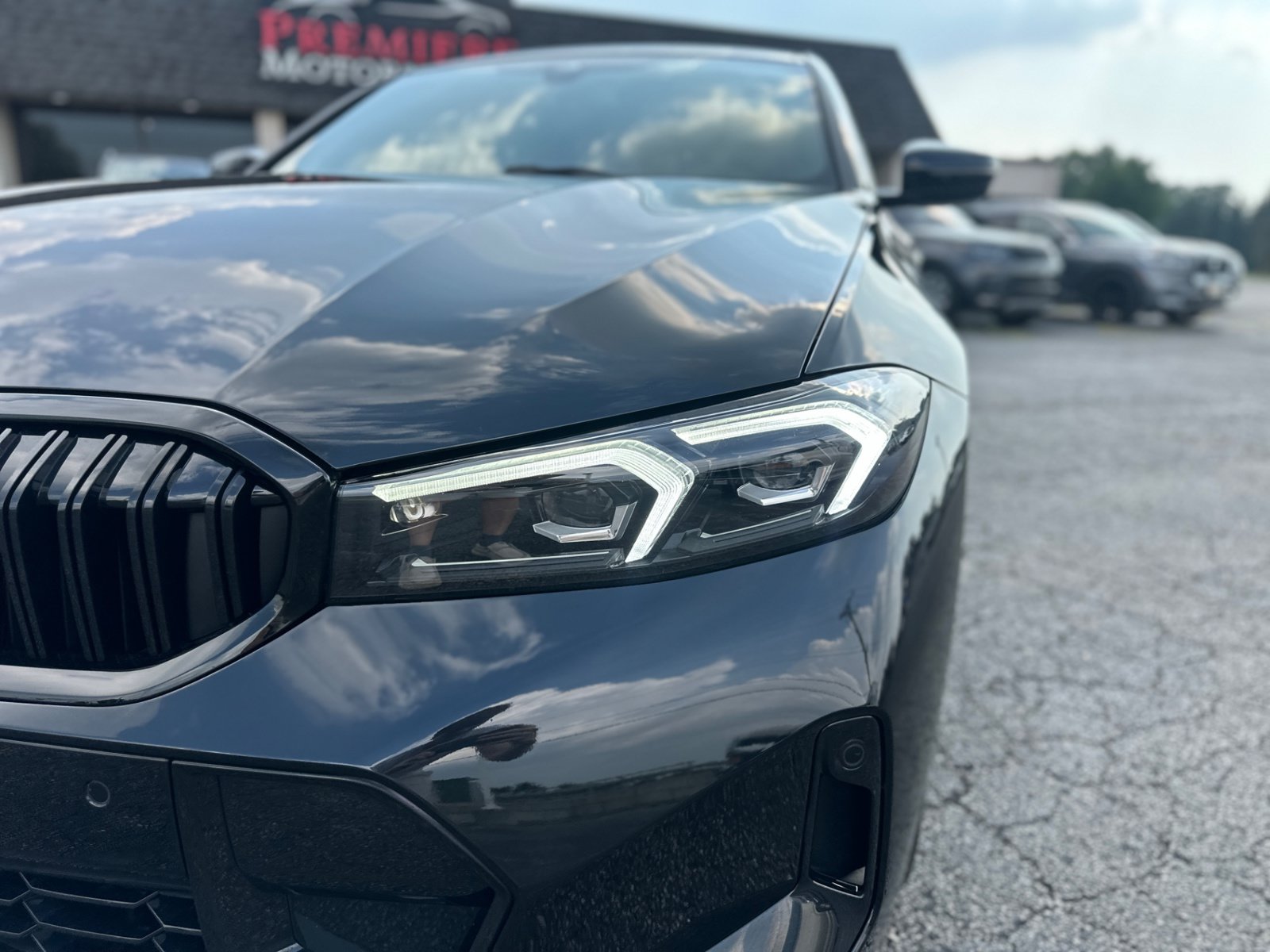 Used 2024 BMW 330i xDrive Sedan w/ M Sport Package AWD/4WD image 8