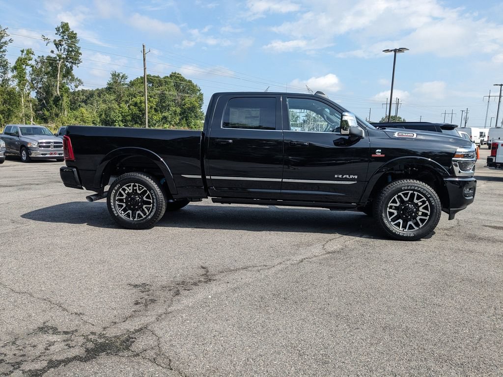 New 2025 RAM 2500 Limited AWD/4WD image 3