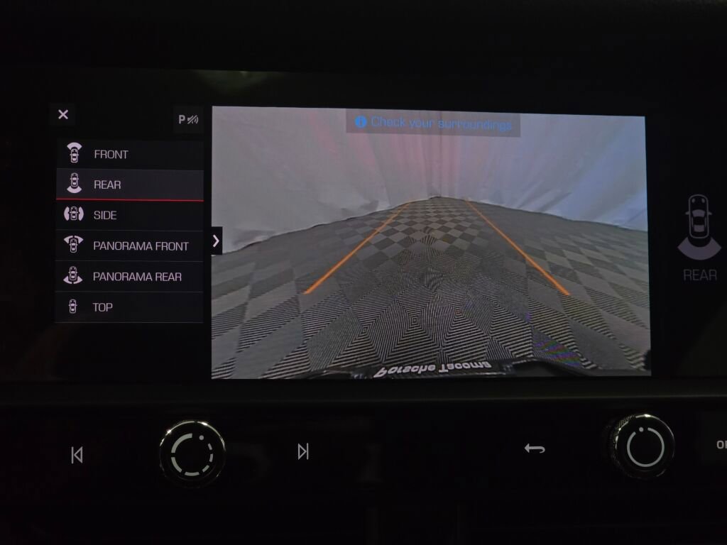 Certified 2024 Porsche Macan image 38