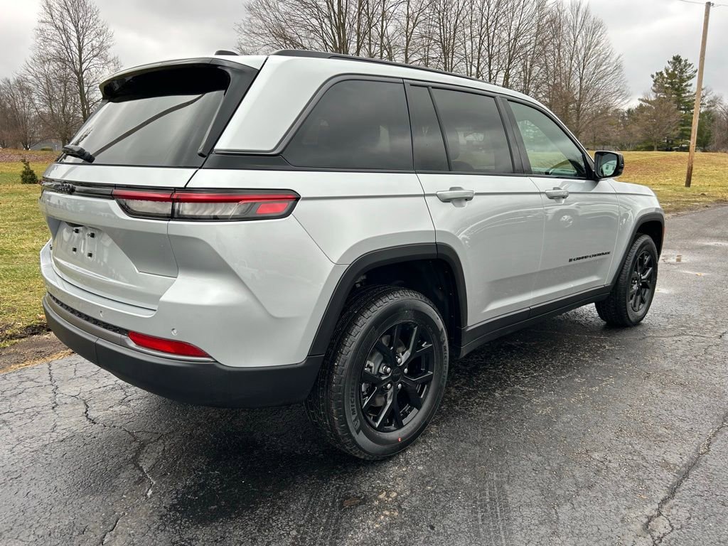 New 2026 Jeep Grand Cherokee Altitude AWD/4WD image 3