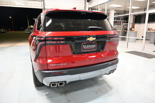 New 2027 Chevrolet Traverse LT w/ Driver Confidence Package FWD image 6