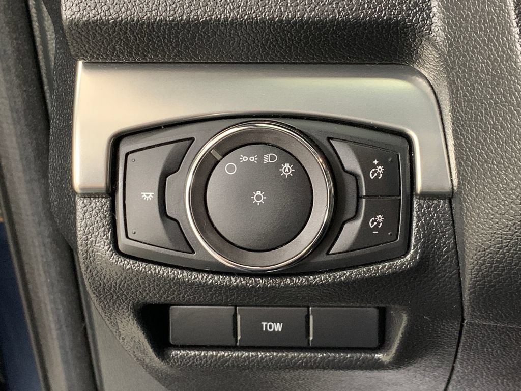 Used 2018 Ford Explorer XLT AWD/4WD image 27