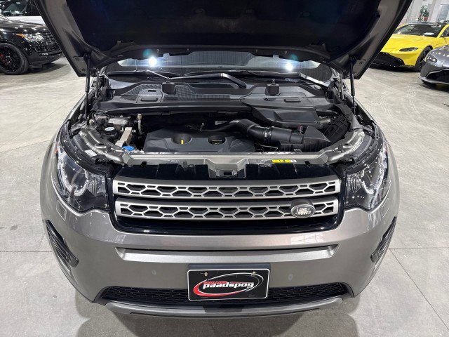 Used 2017 Land Rover Discovery Sport SE image 17