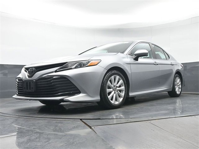 Used 2020 Toyota Camry LE image 24