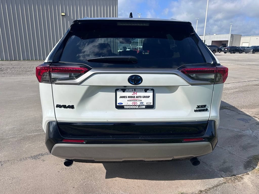 Used 2024 Toyota RAV4 XSE AWD/4WD image 7