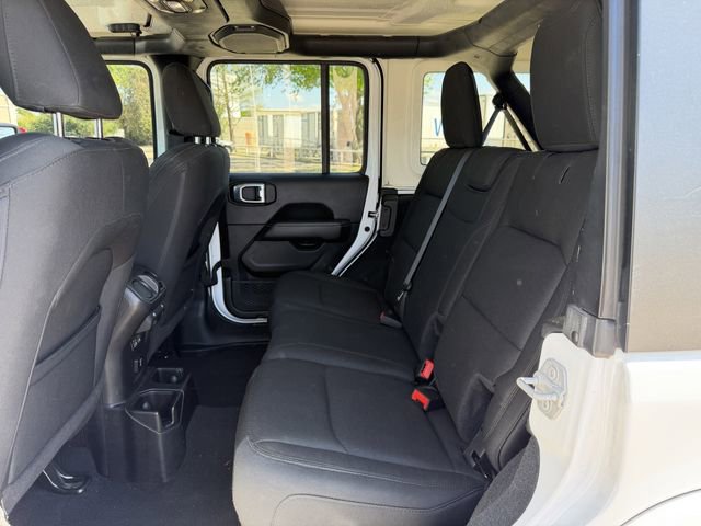 Used 2020 Jeep Wrangler Unlimited Sahara image 26