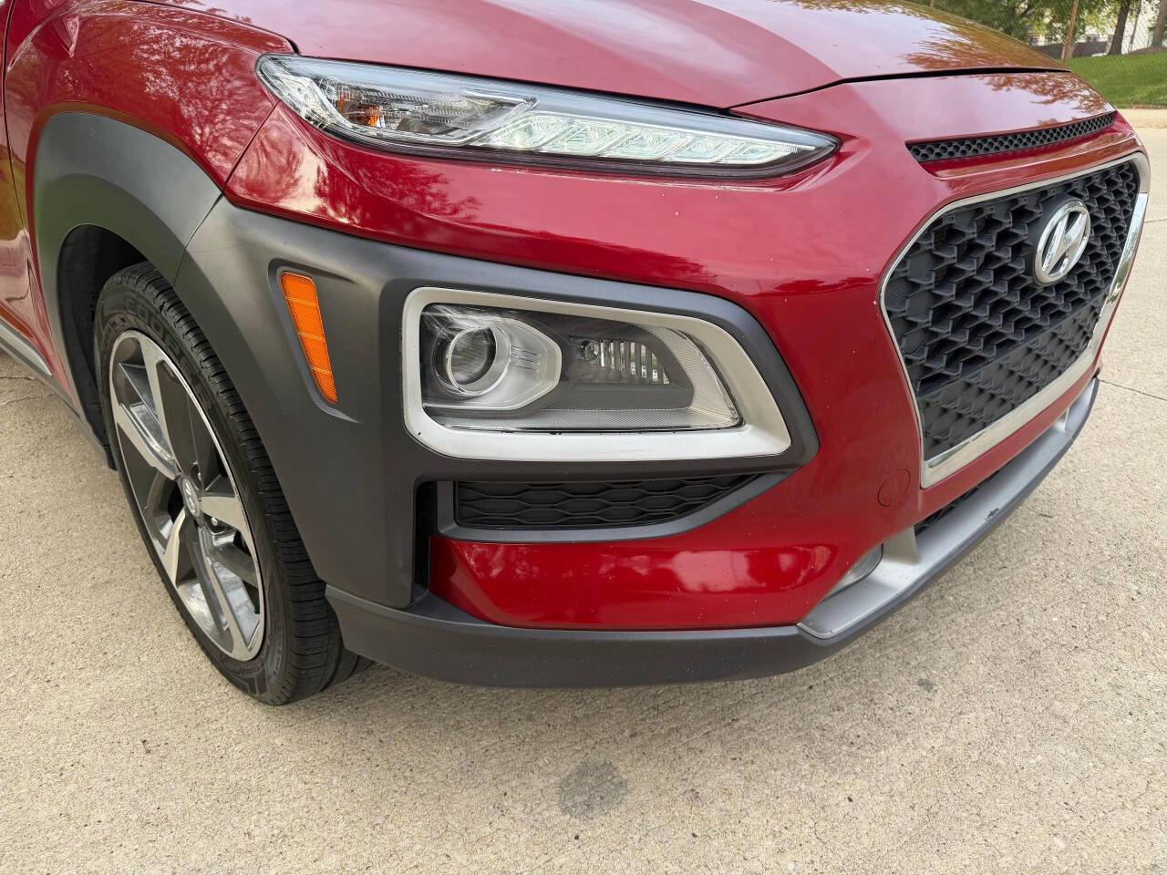 Used 2021 Hyundai Kona Limited AWD/4WD image 18