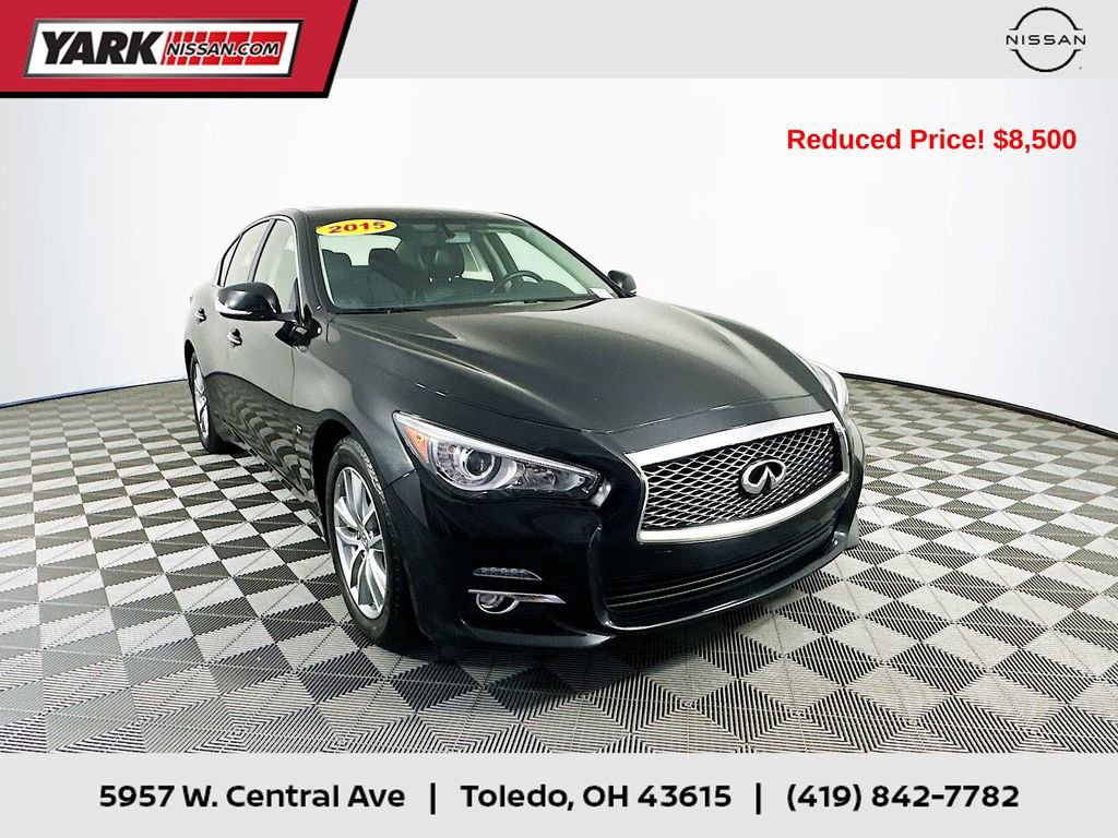 Used 2015 INFINITI Q50 2.0t w/ Moonroof Package