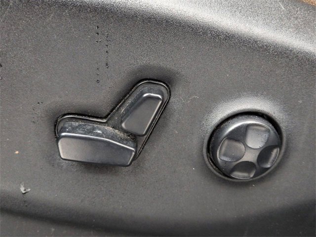 Used 2019 Chrysler Pacifica Limited w/ Tire & Wheel Group image 20