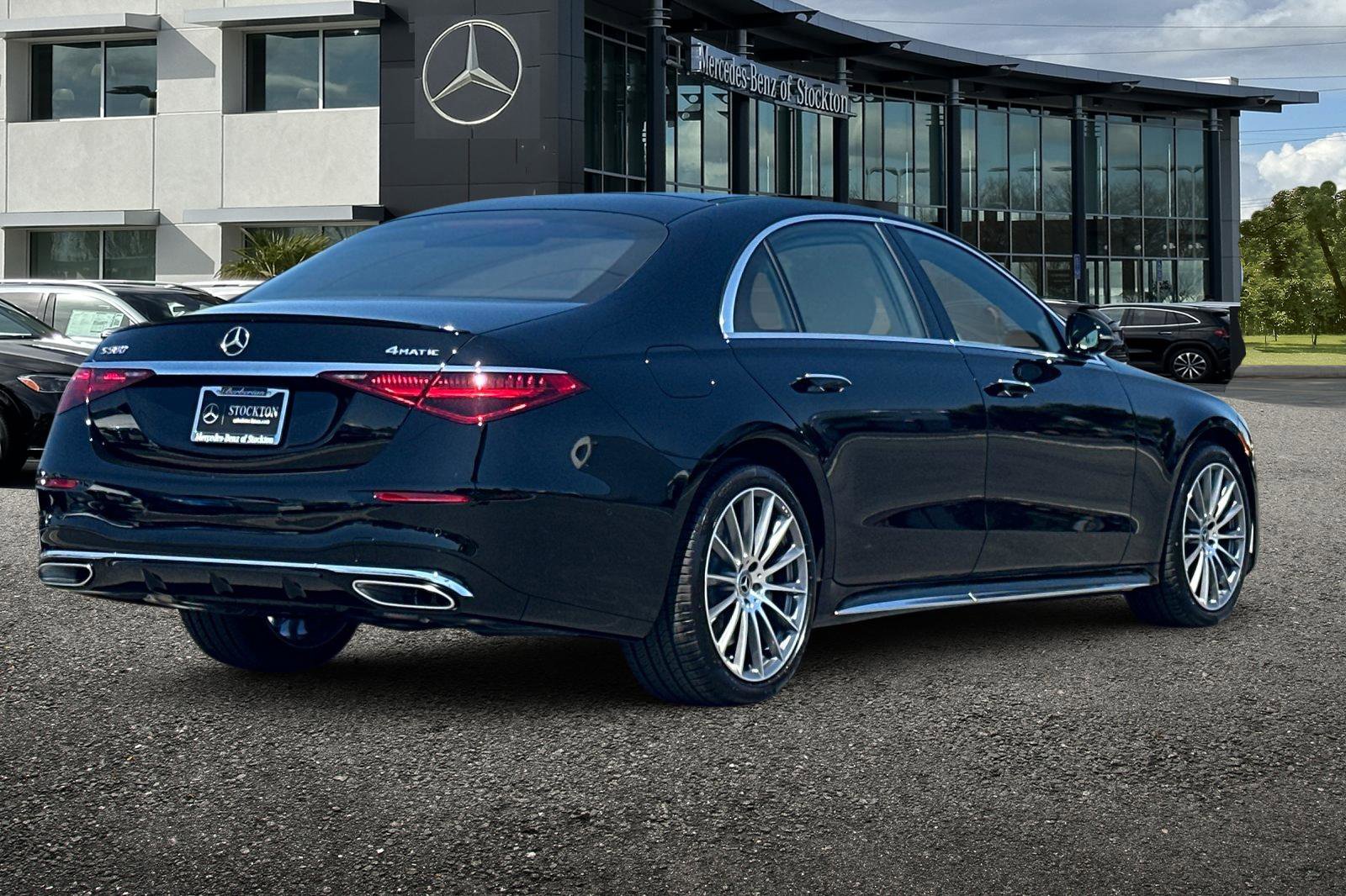 New 2025 Mercedes-Benz S 580 4MATIC Sedan image 4