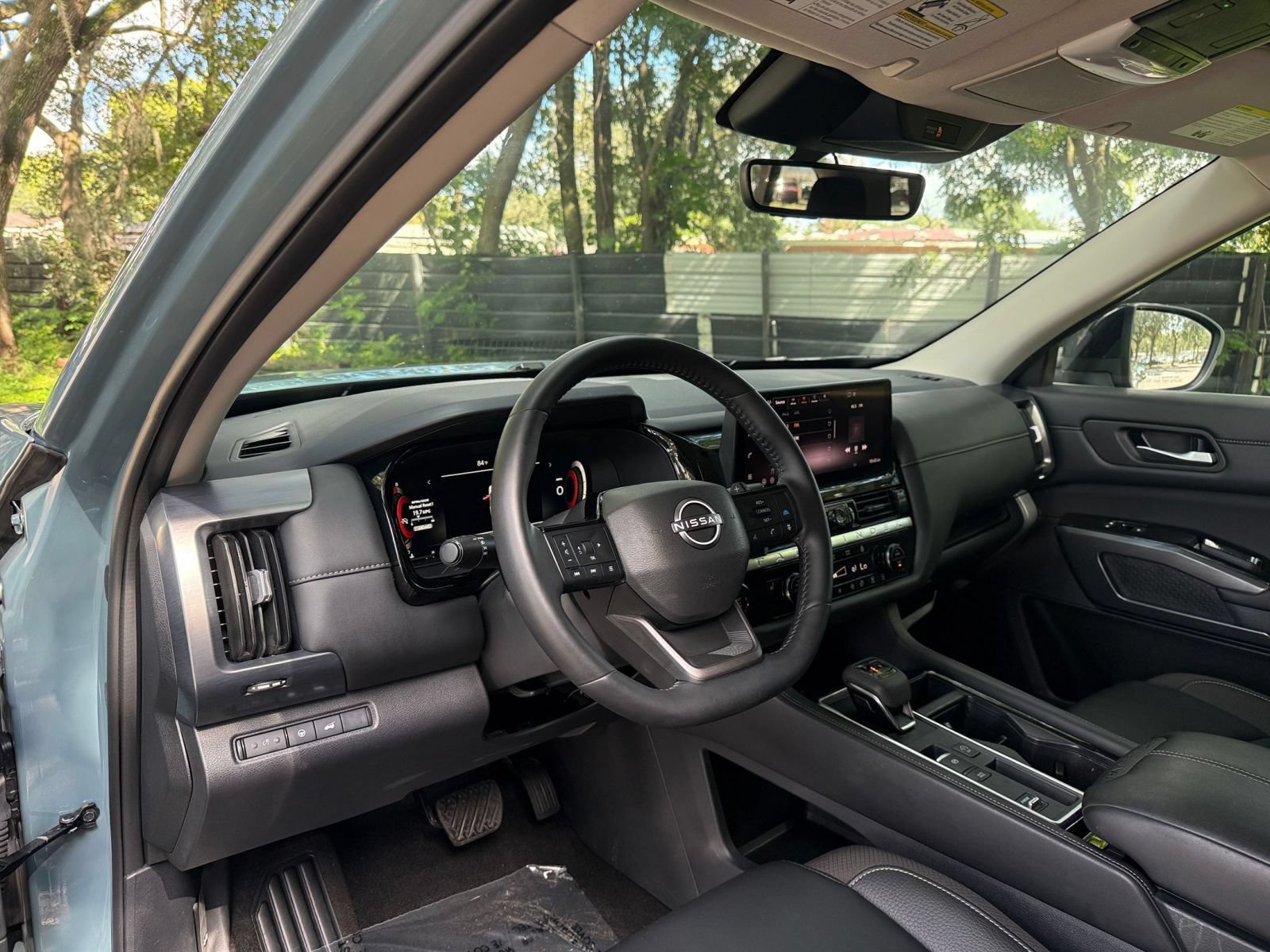 Used 2026 Nissan Pathfinder SL FWD image 33