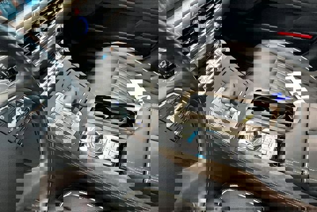 Used 2021 Genesis G90 3.3T Premium image 16