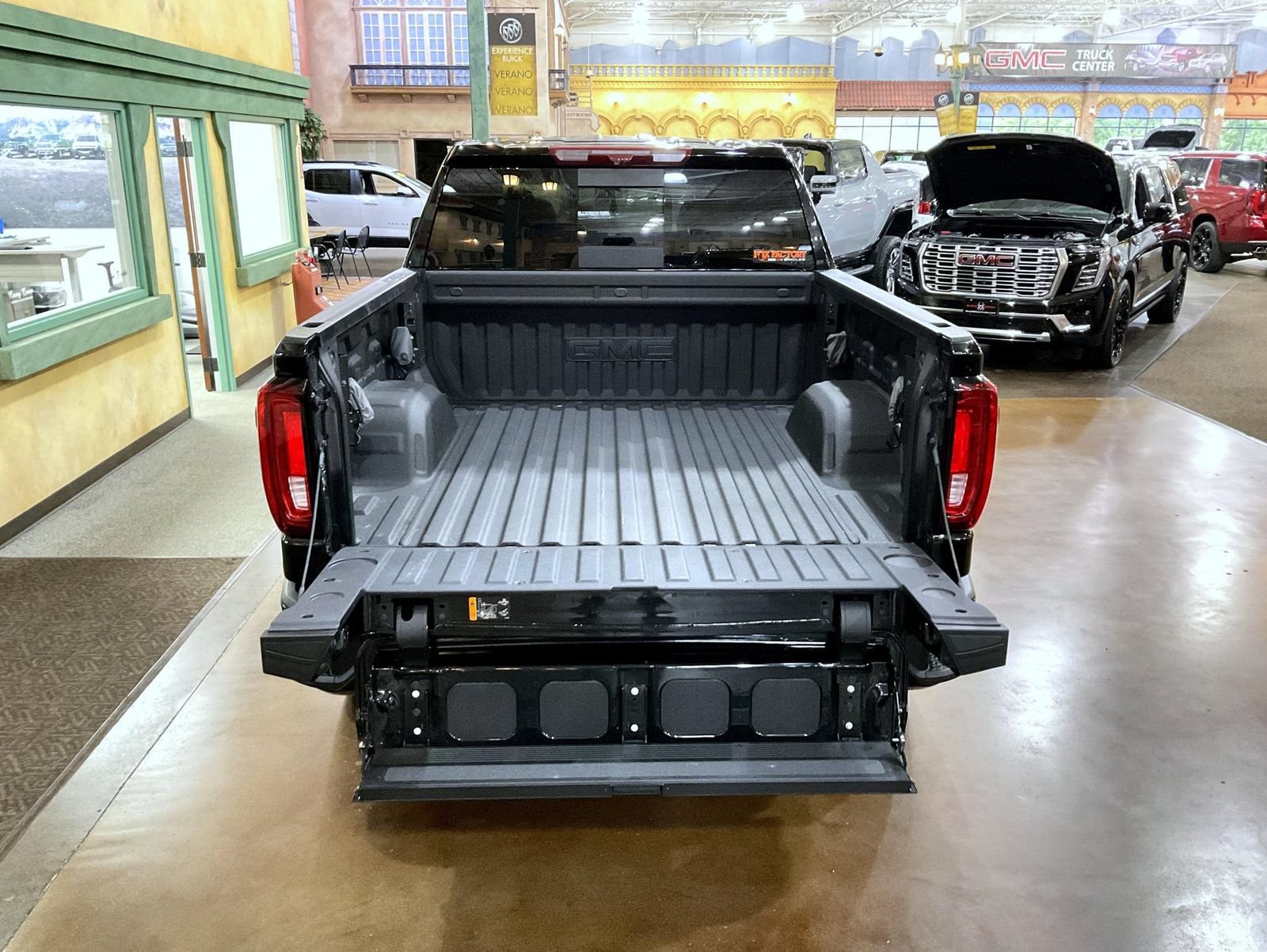Used 2026 GMC Sierra 1500 AT4 w/ AT4 Premium Package AWD/4WD image 22