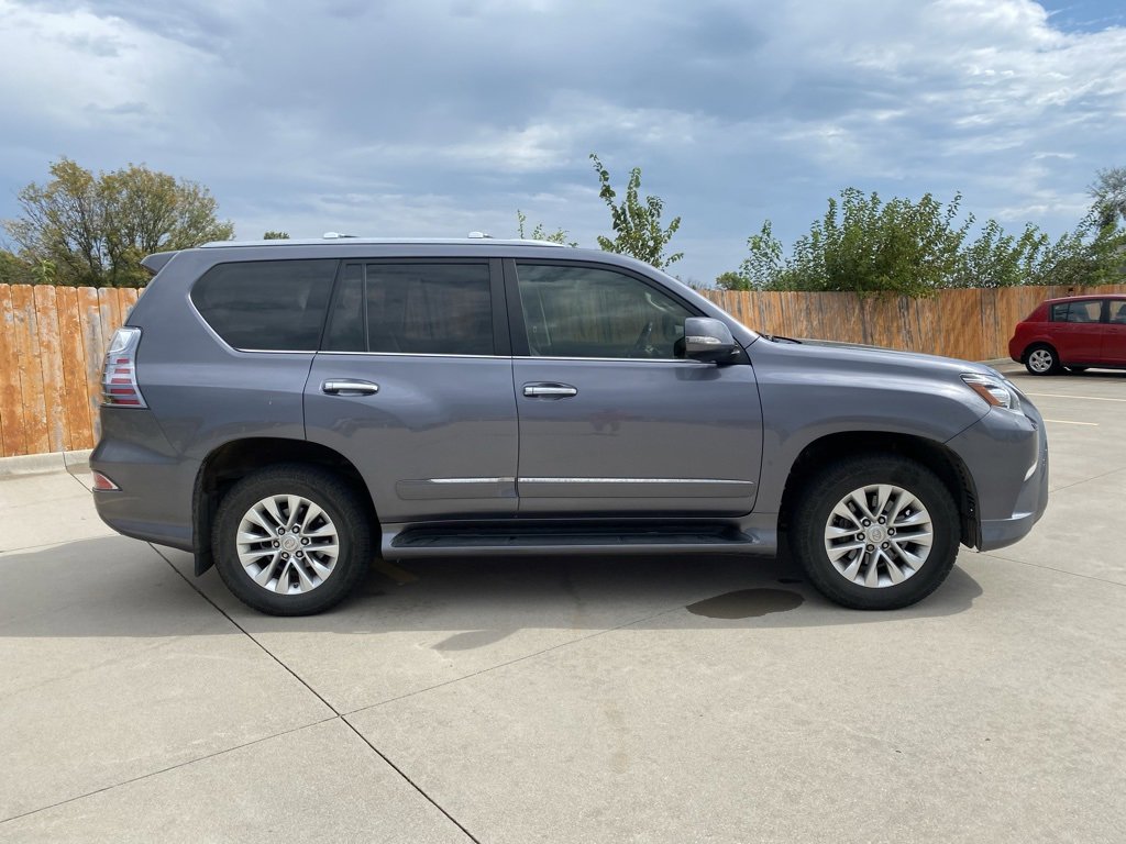 Used 2017 Lexus GX 460 image 15