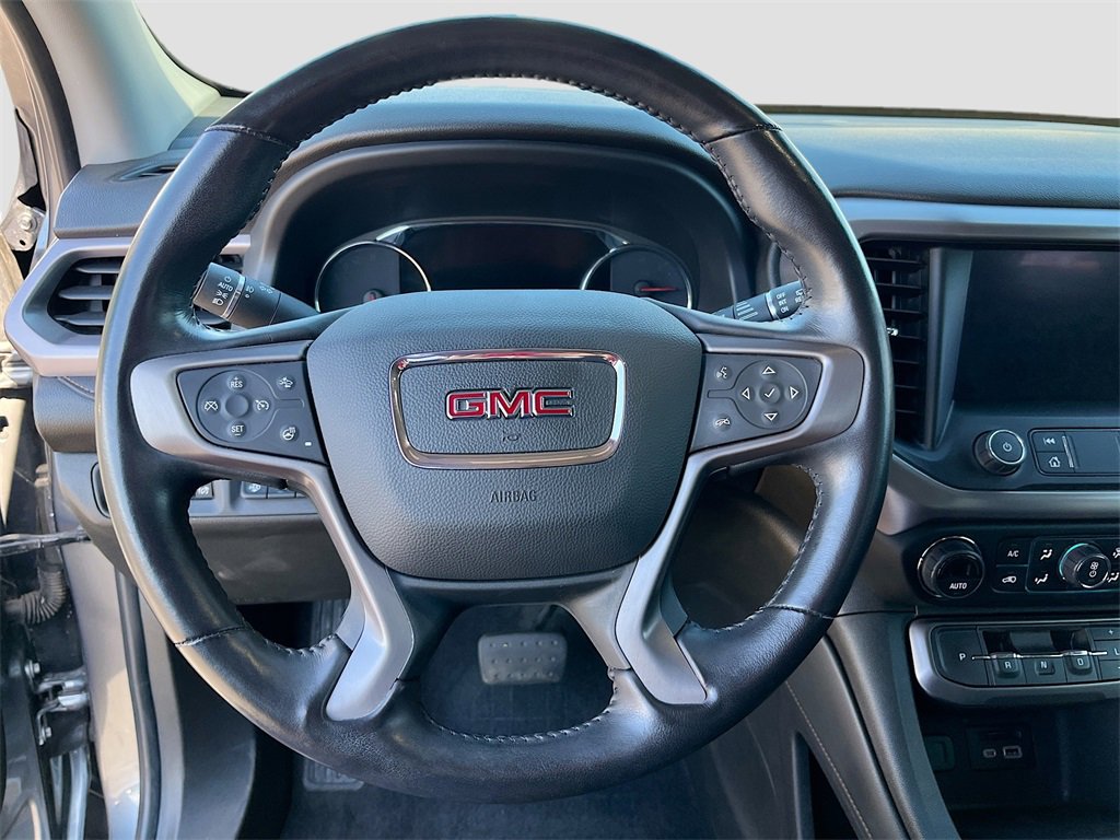 Used 2022 GMC Acadia AT4 w/ Technology Package image 11