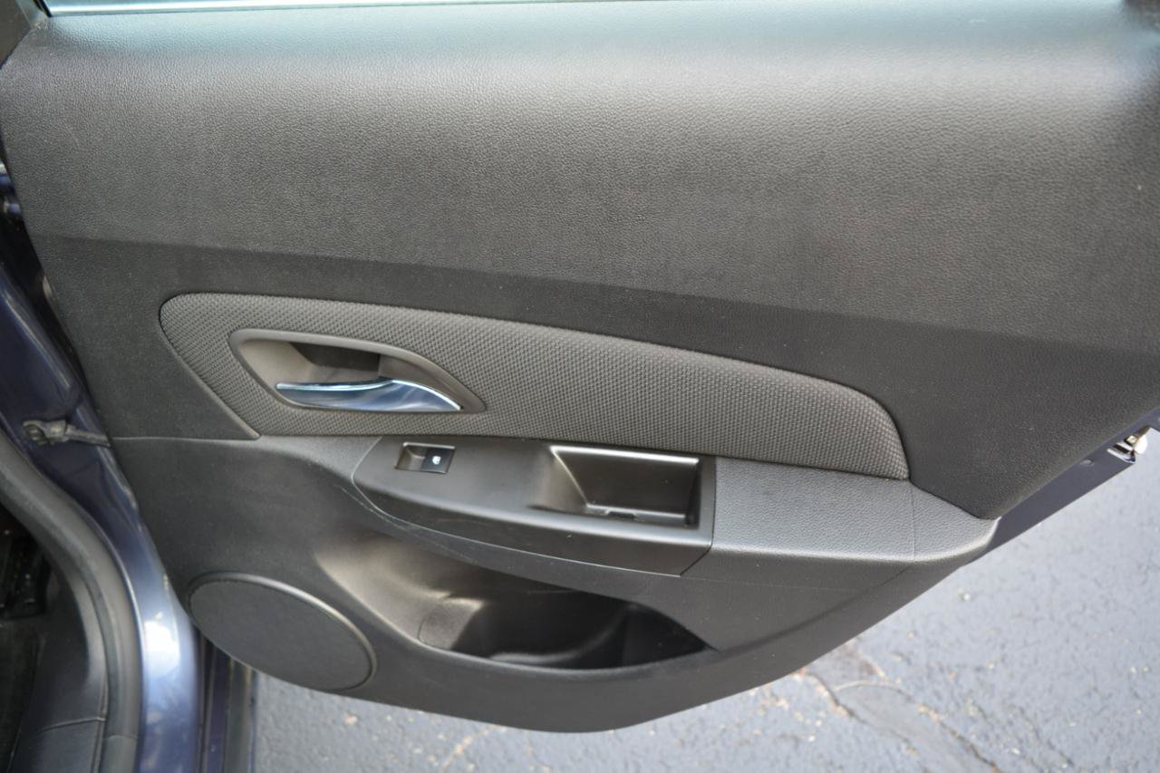 Used 2013 Chevrolet Cruze LT FWD image 14