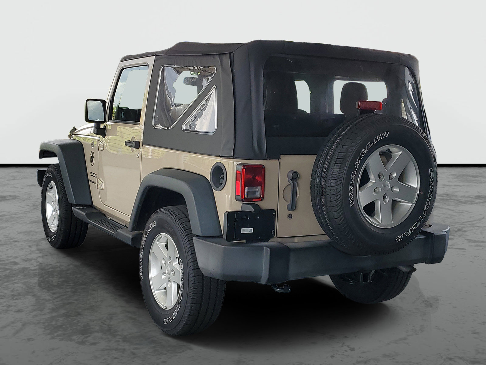 Certified 2016 Jeep Wrangler Sport w/ Quick Order Package 24S AWD/4WD image 4
