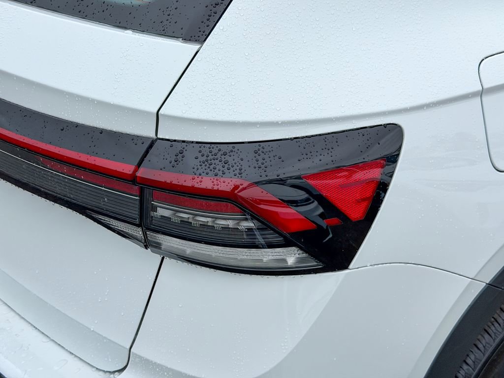 New 2026 Volkswagen Taos S image 7