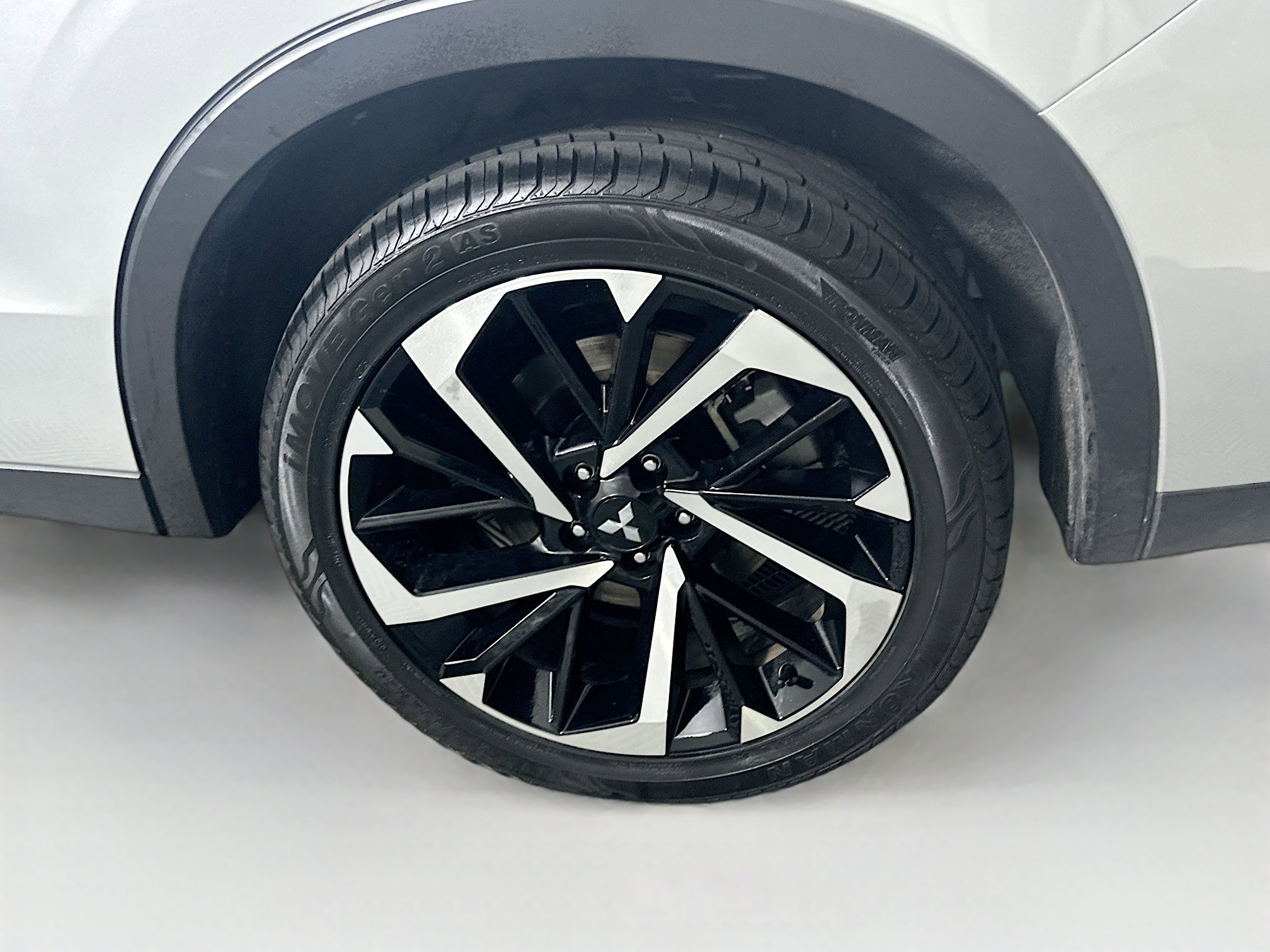 Used 2024 Mitsubishi Outlander SE image 11