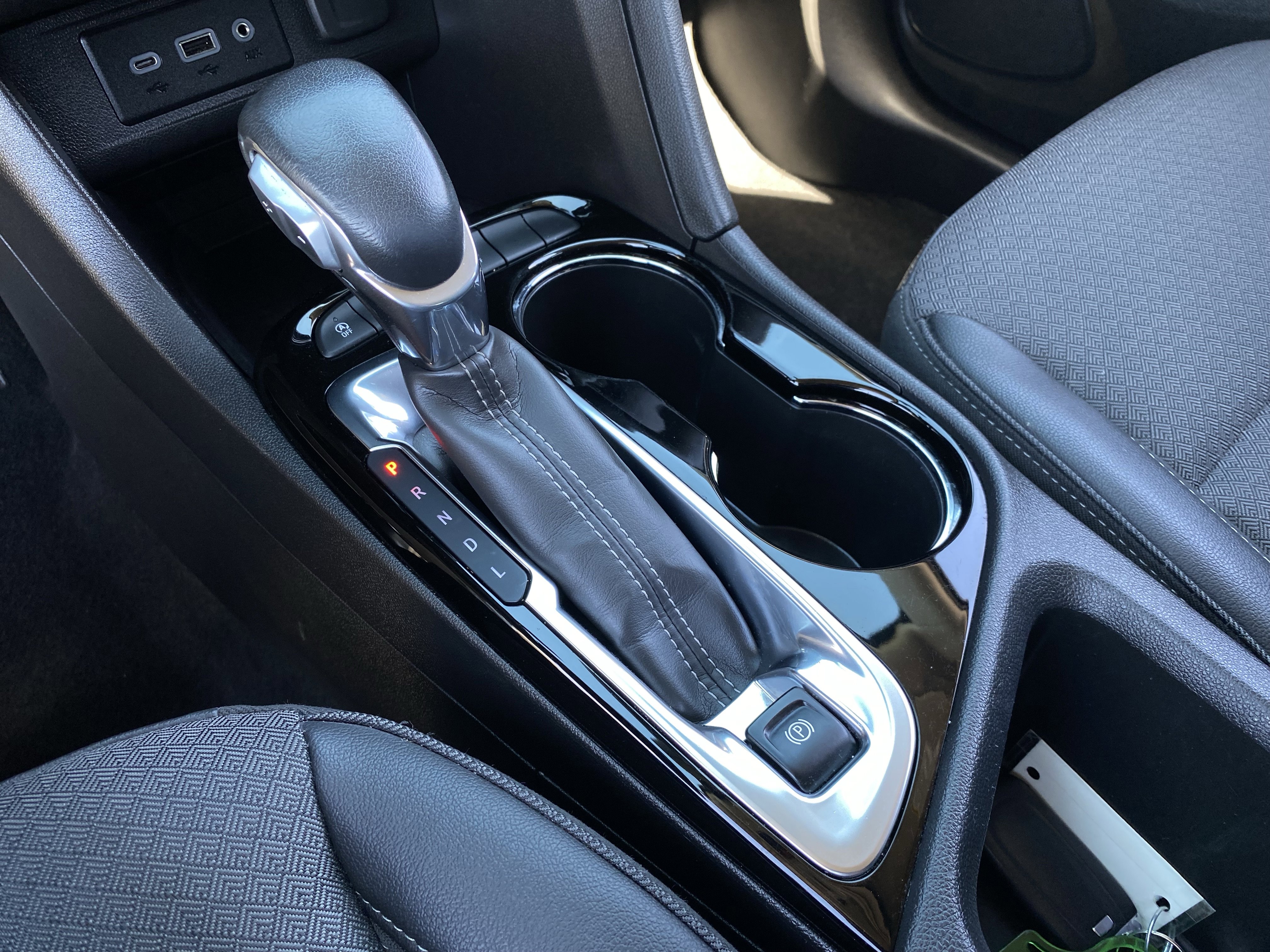 Used 2022 Buick Encore GX Preferred w/ Cold Weather Comfort Package FWD image 25
