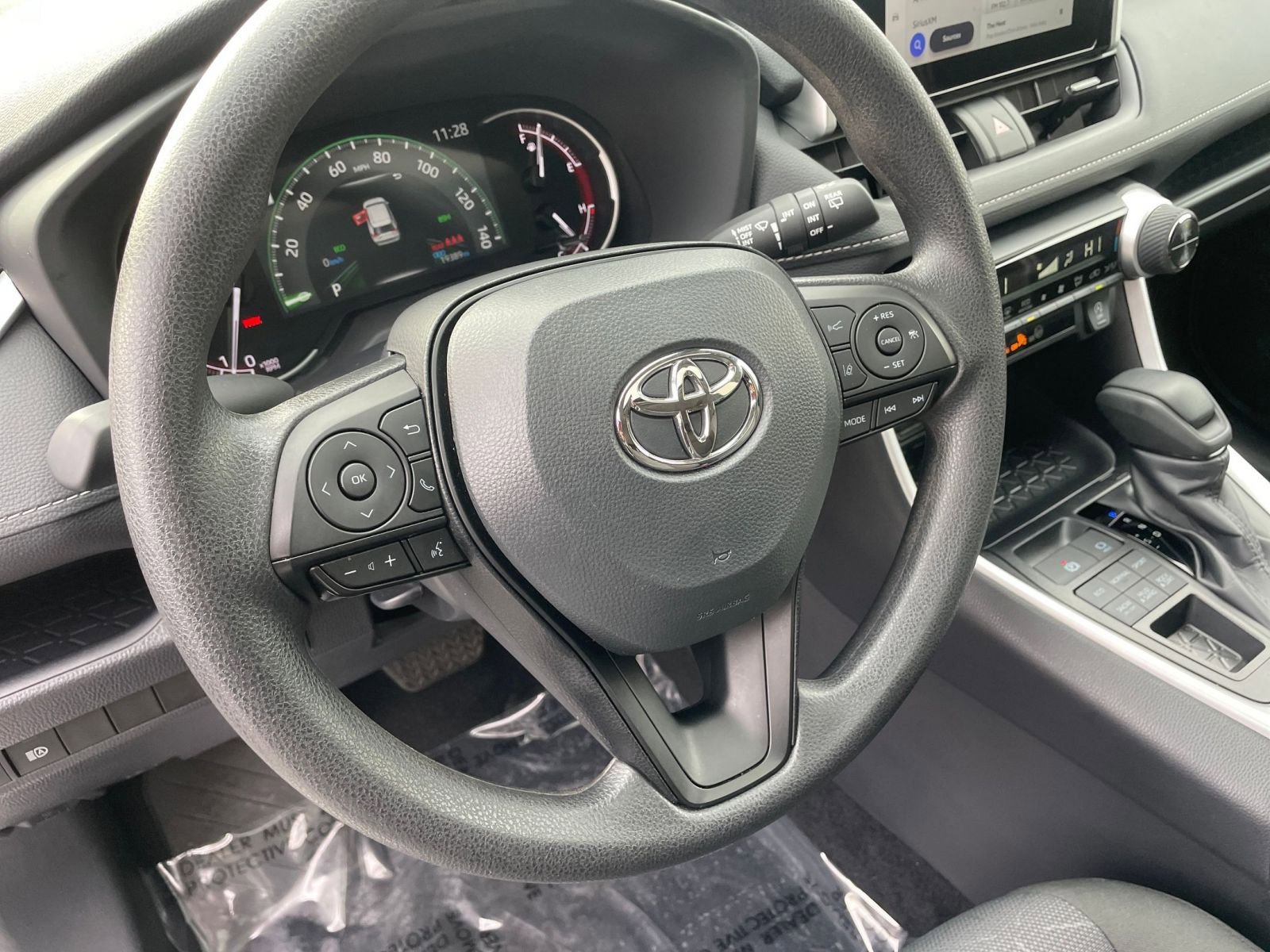Used 2025 Toyota RAV4 XLE image 29