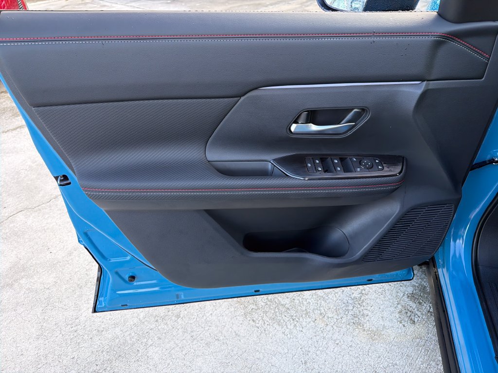 New 2027 Nissan Kicks SR FWD image 15